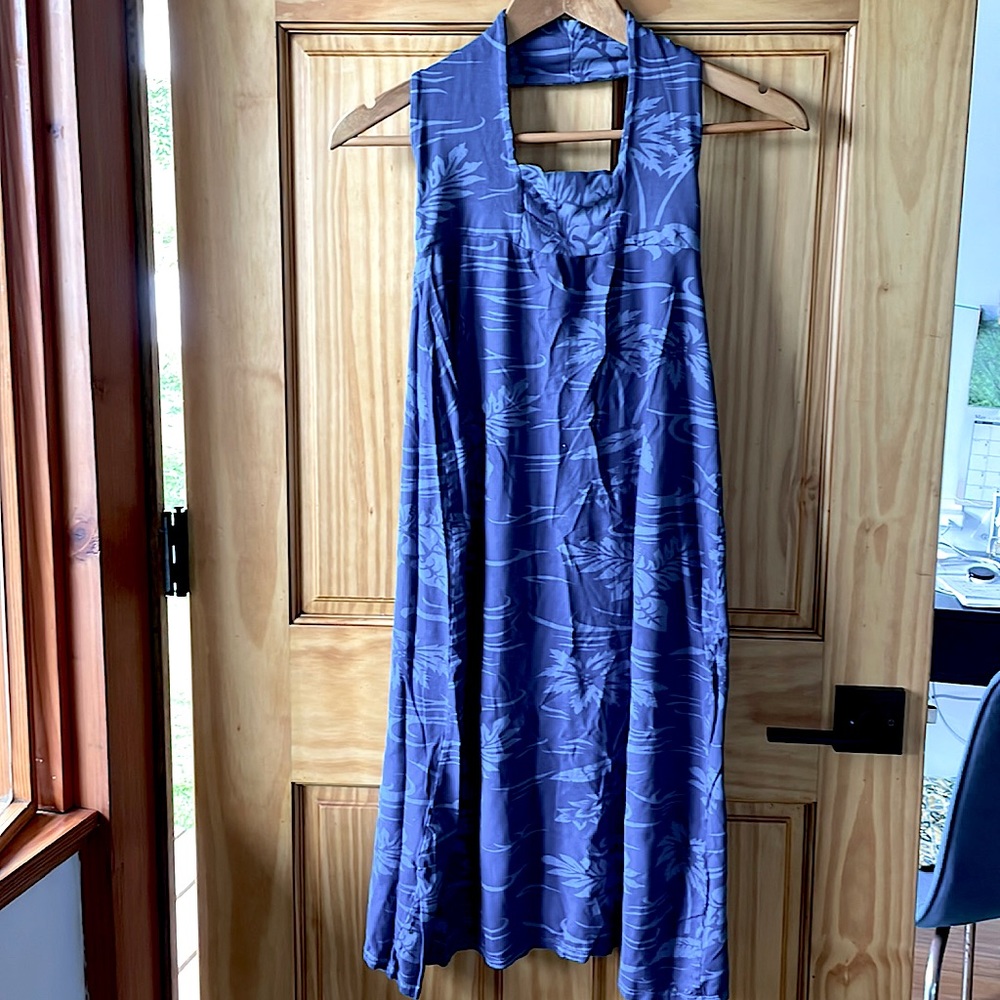 Hawaiian print halter dress in stretchy fabric
